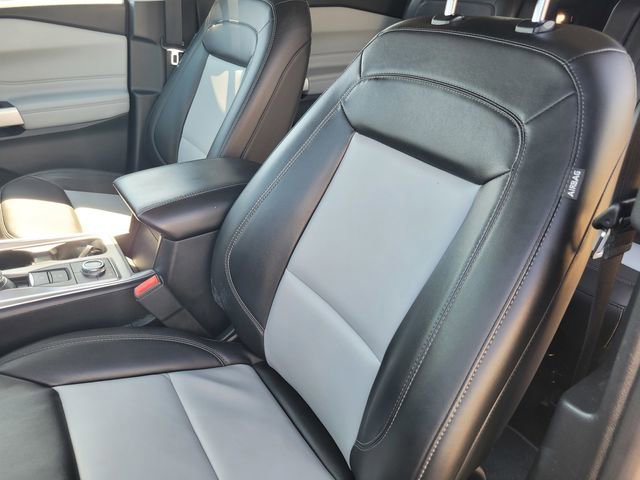 Certified 2022 Ford Explorer XLT w/ Equipment Group 202A image 11