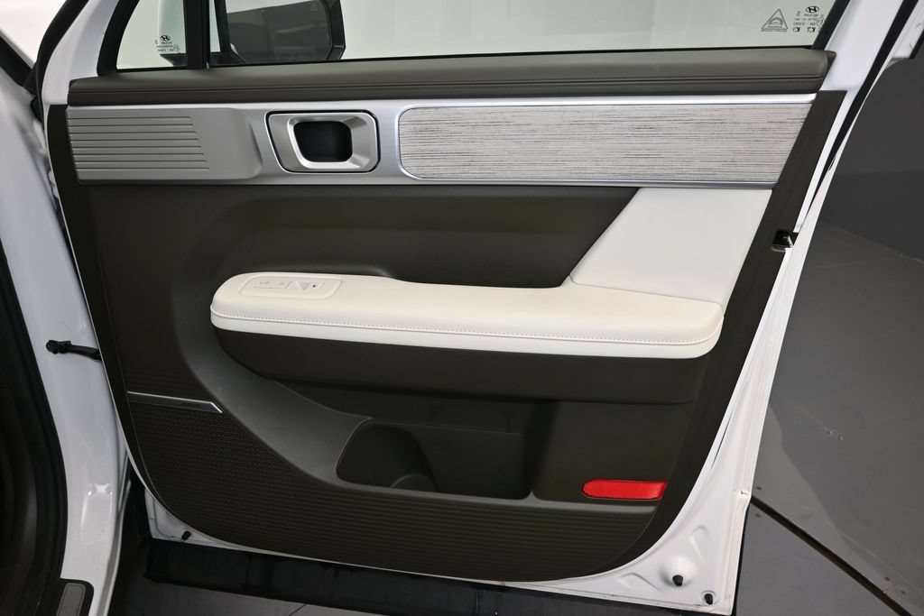 Used 2024 Hyundai Santa Fe Calligraphy FWD image 13