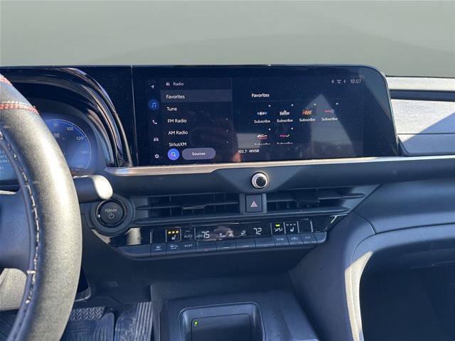 Used 2023 Toyota Crown AWD/4WD image 6