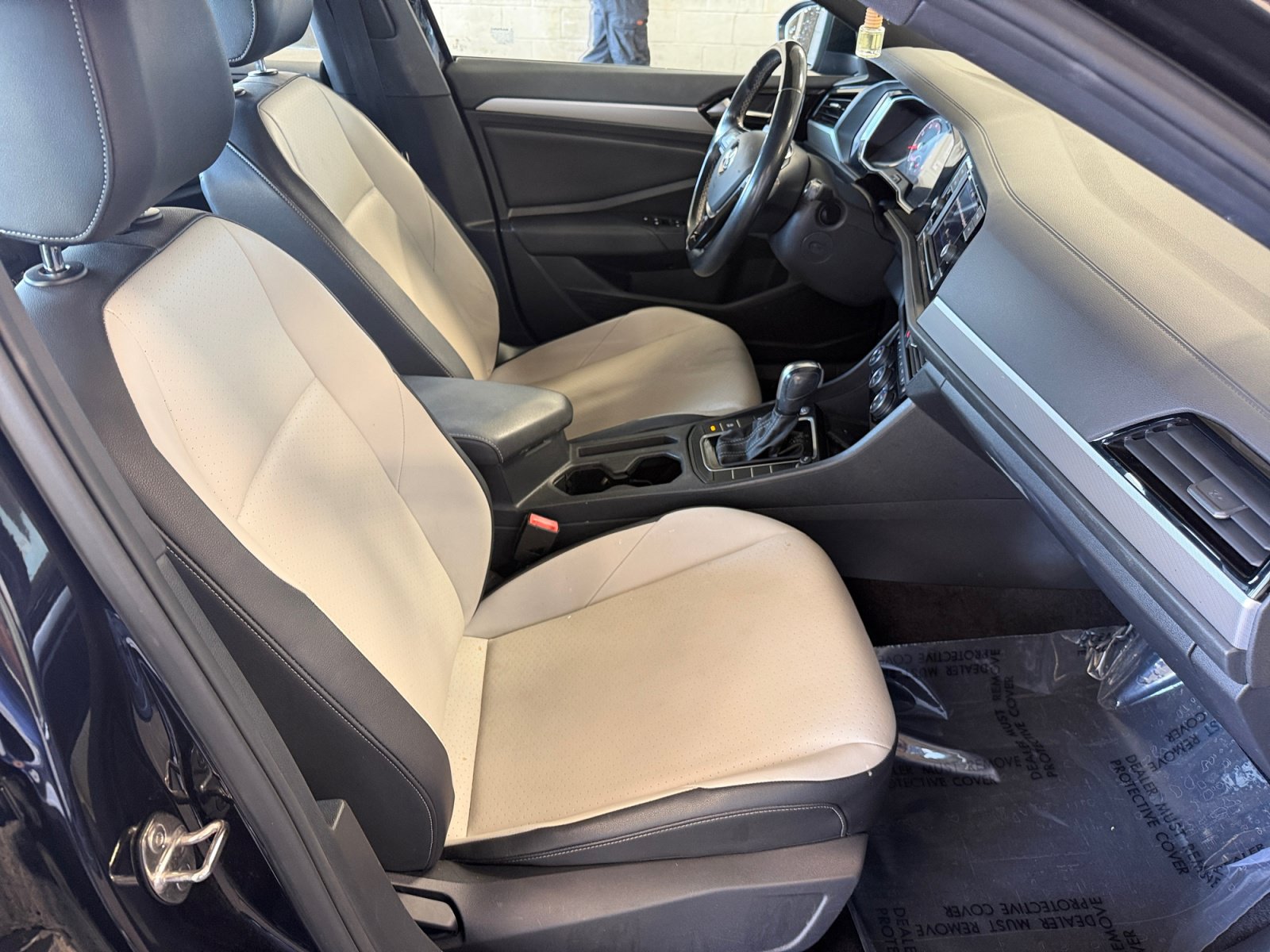 Used 2020 Volkswagen Jetta R-Line FWD image 19