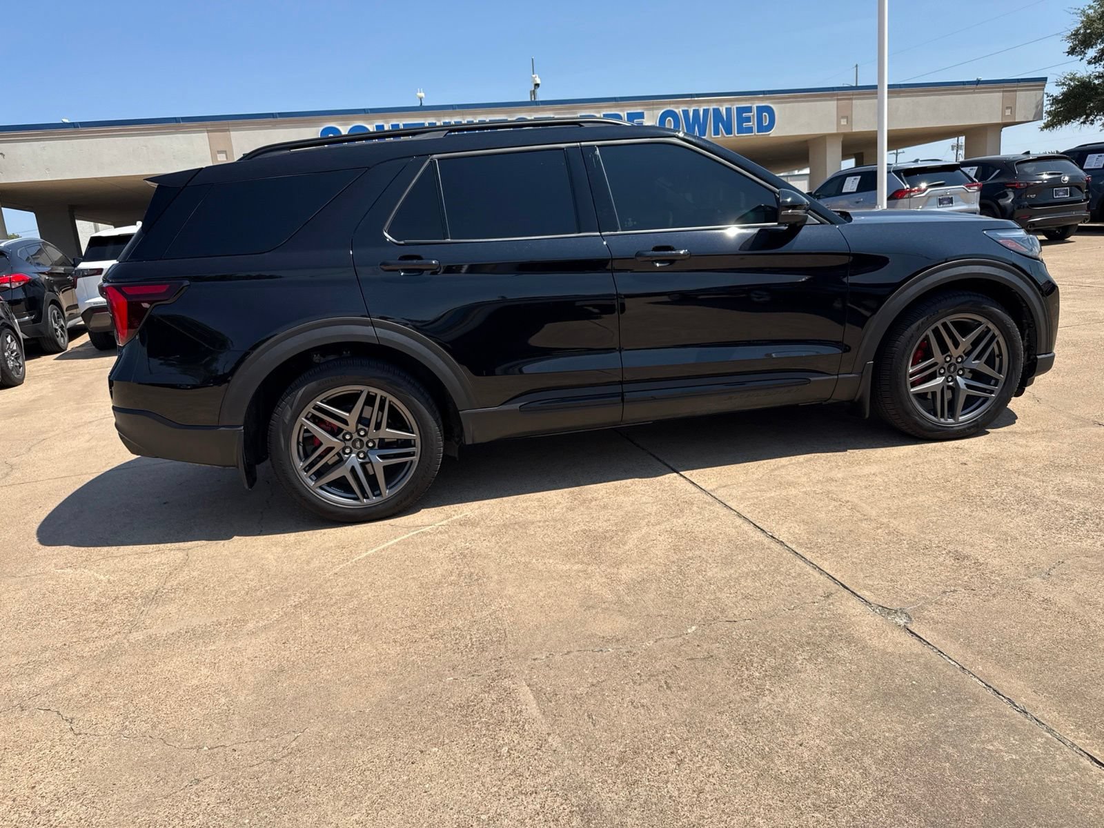 Certified 2026 Ford Explorer ST w/ Sun And Sound Package AWD/4WD image 8