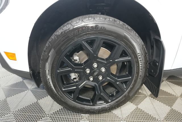 Certified 2025 Ford Maverick Lariat w/ Black Appearance Package image 10