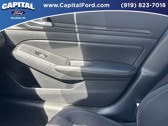 Used 2025 Nissan Altima 2.5 SV FWD image 28