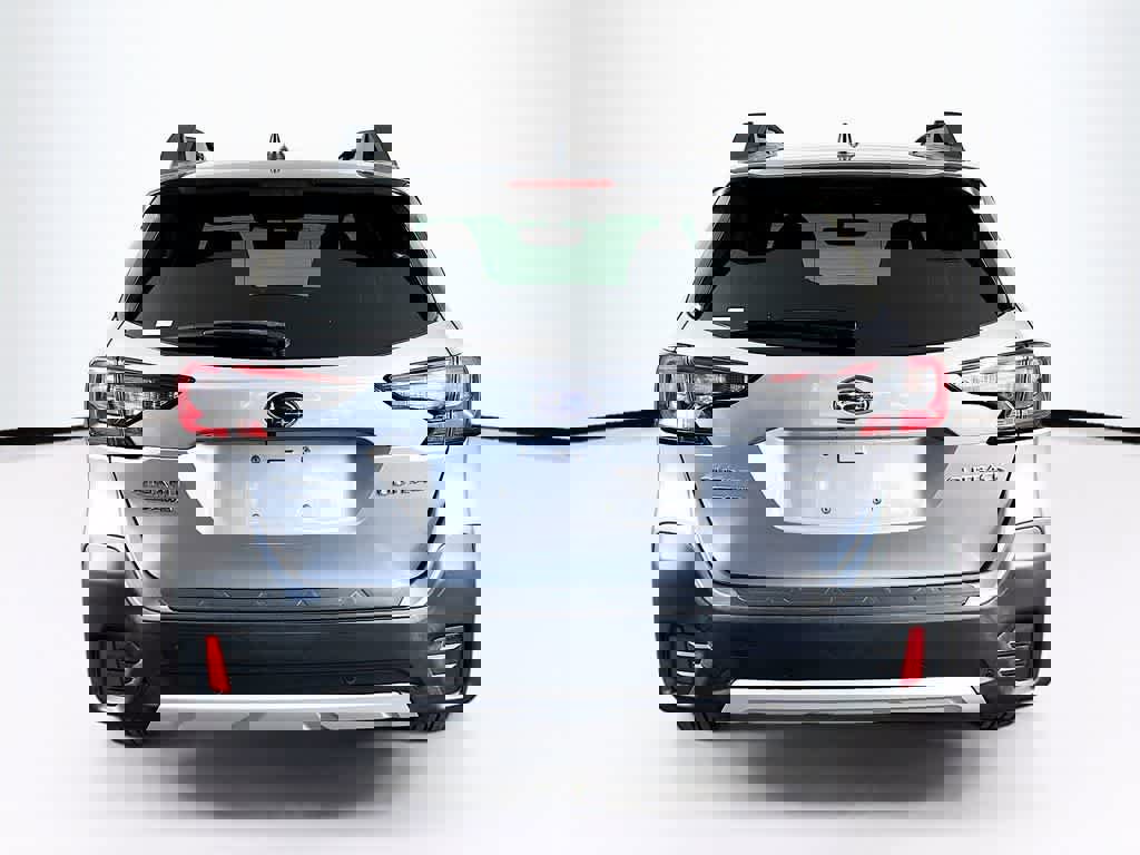 Used 2020 Subaru Outback Limited image 4