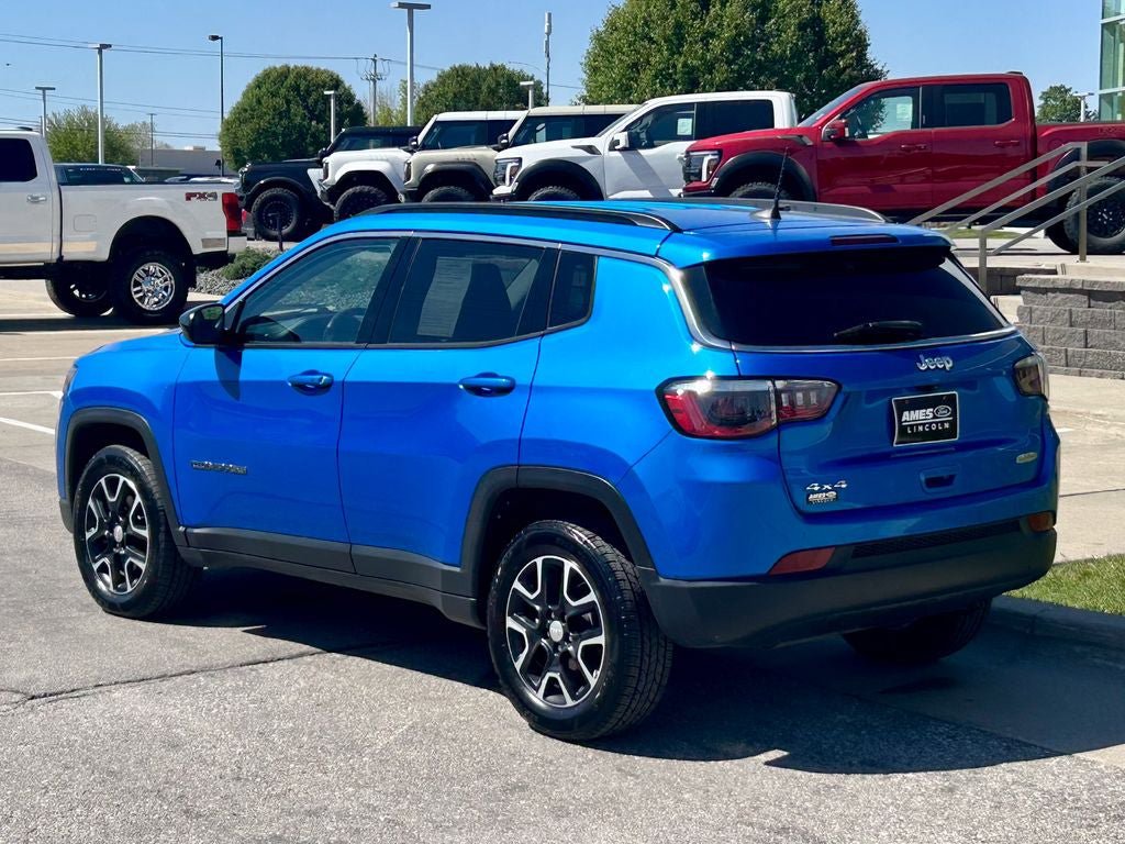 Used 2022 Jeep Compass Latitude w/ Convenience Group AWD/4WD image 4