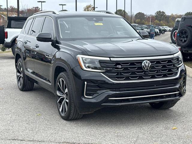 Used 2024 Volkswagen Atlas SEL Premium R-Line image 3
