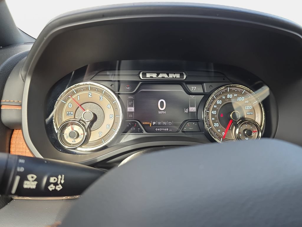 Used 2022 RAM 1500 Limited AWD/4WD image 16