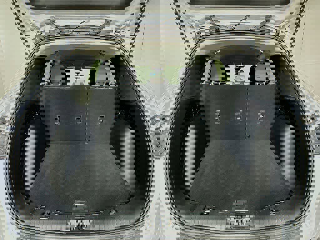 Certified 2022 Ford Escape SE w/ Cold Weather Package image 23