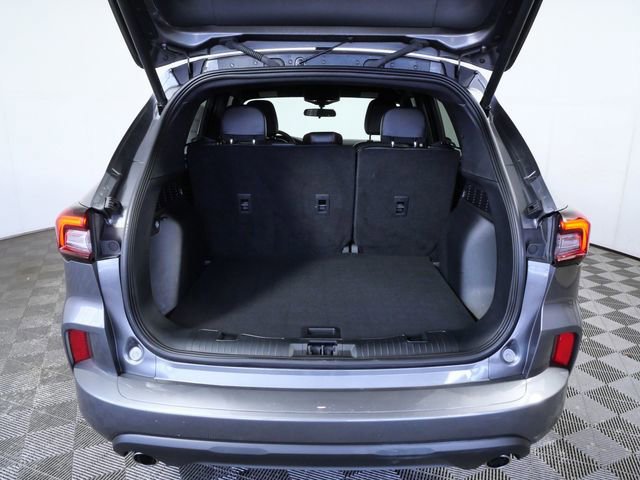 Certified 2024 Ford Escape ST-Line Select AWD/4WD image 9
