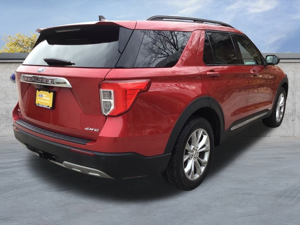 Certified 2024 Ford Explorer XLT w/ Equipment Group 202A image 4