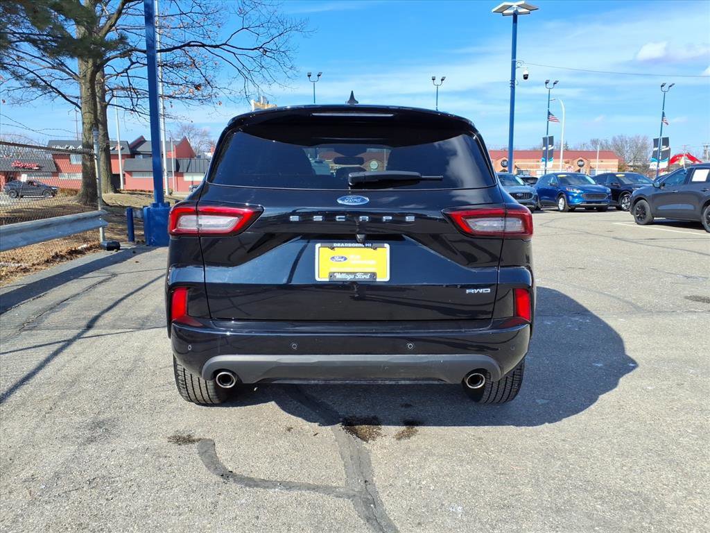Certified 2023 Ford Escape ST-Line Elite image 3