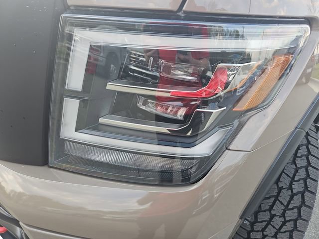 Used 2021 Nissan Titan PRO-4X w/ Pro-4x Convenience Package image 29