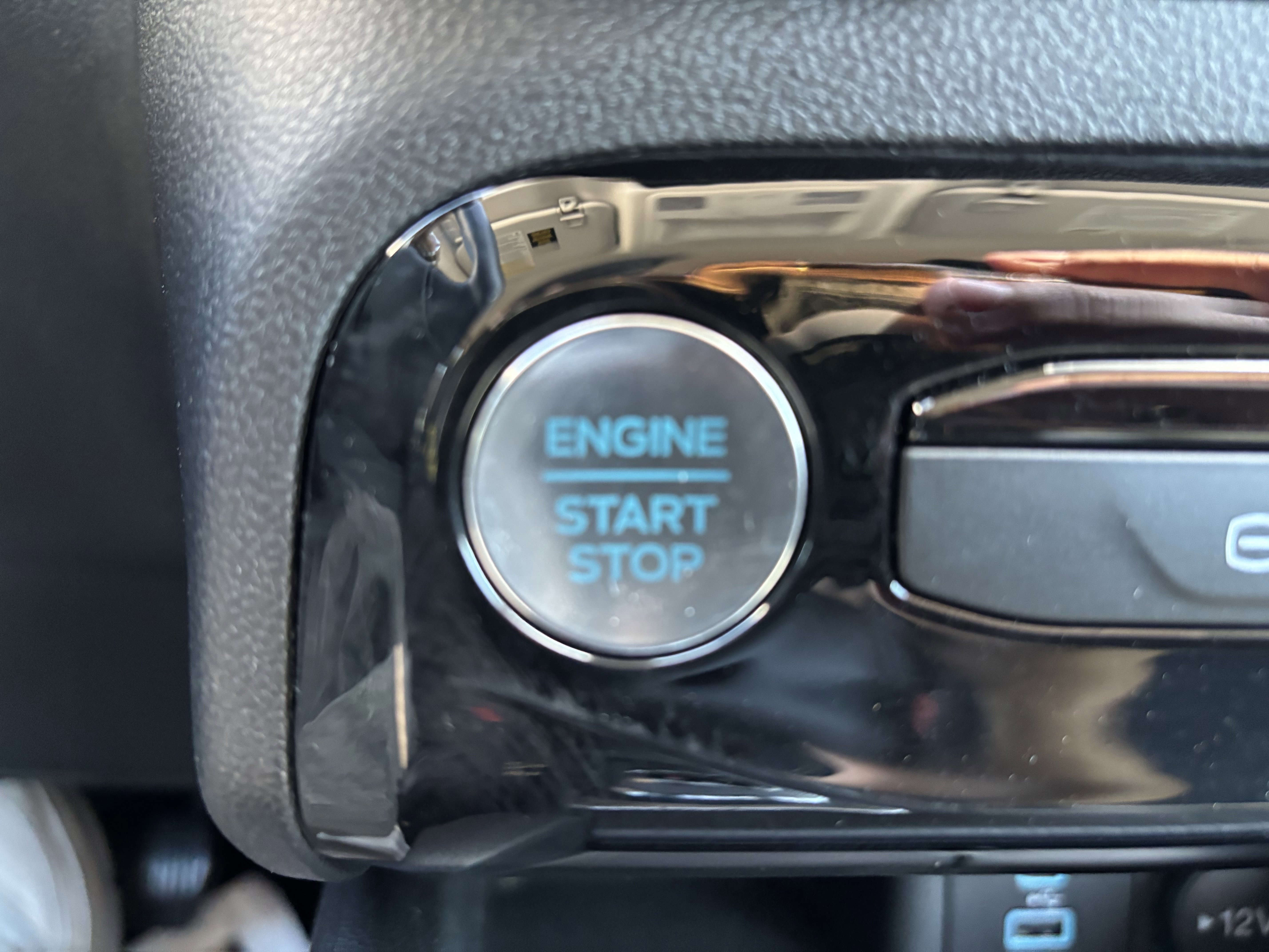 Certified 2023 Ford Escape SE image 33