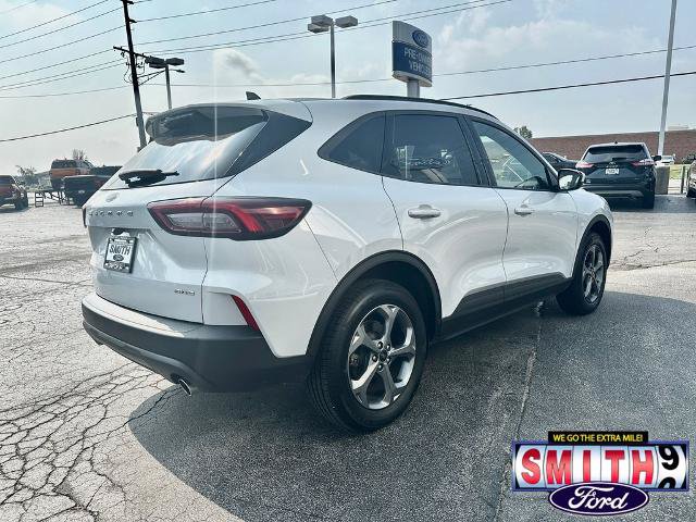 Certified 2025 Ford Escape ST-Line Select AWD/4WD image 7