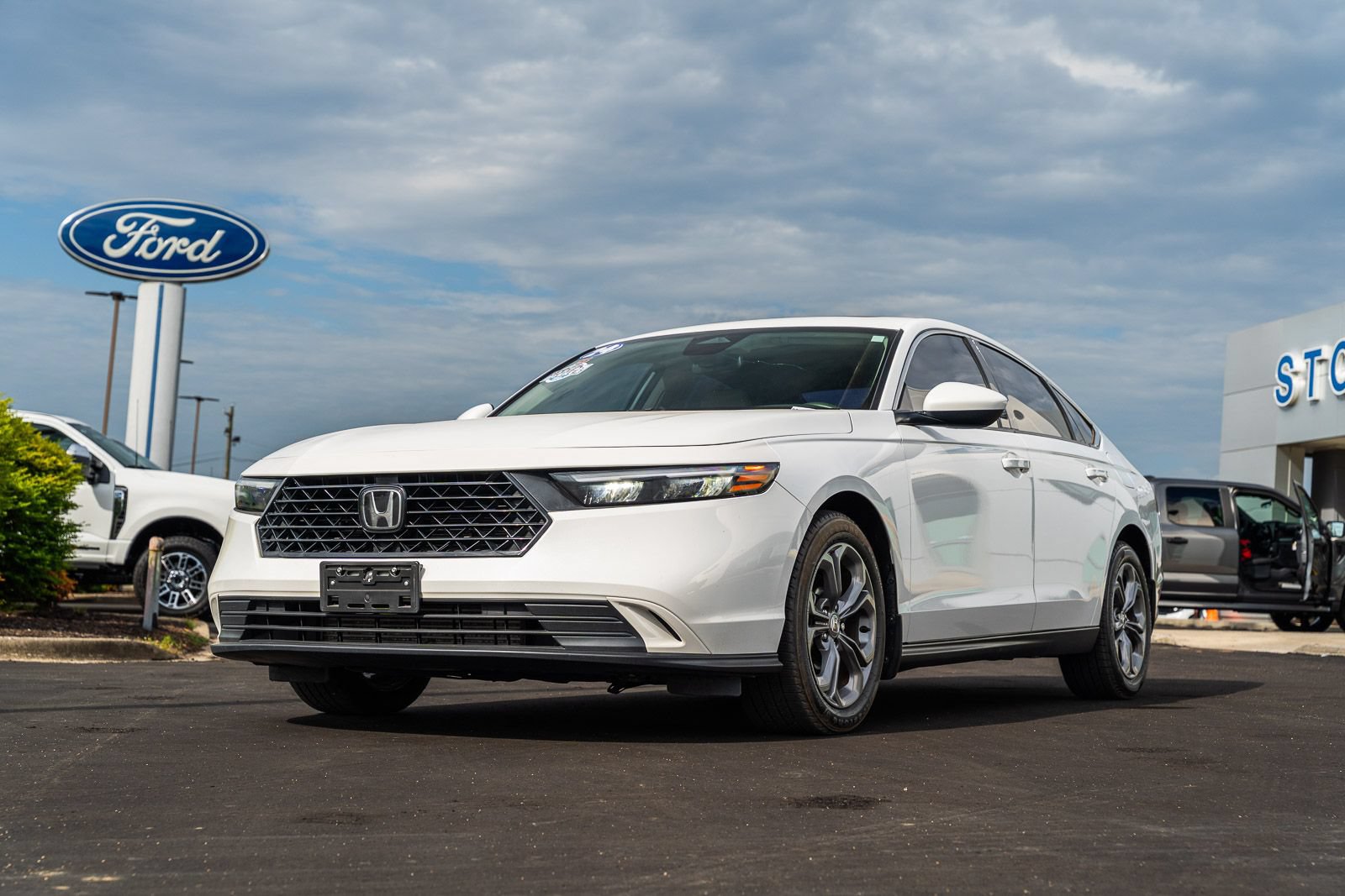 Used 2024 Honda Accord EX image 3