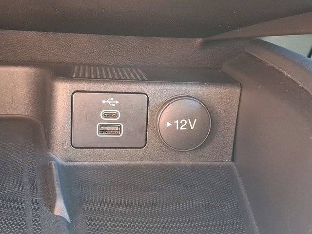 Certified 2025 Ford Escape Platinum FWD image 25