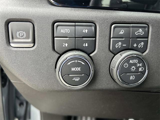 Used 2024 Chevrolet Silverado 1500 High Country w/ Technology Package image 27