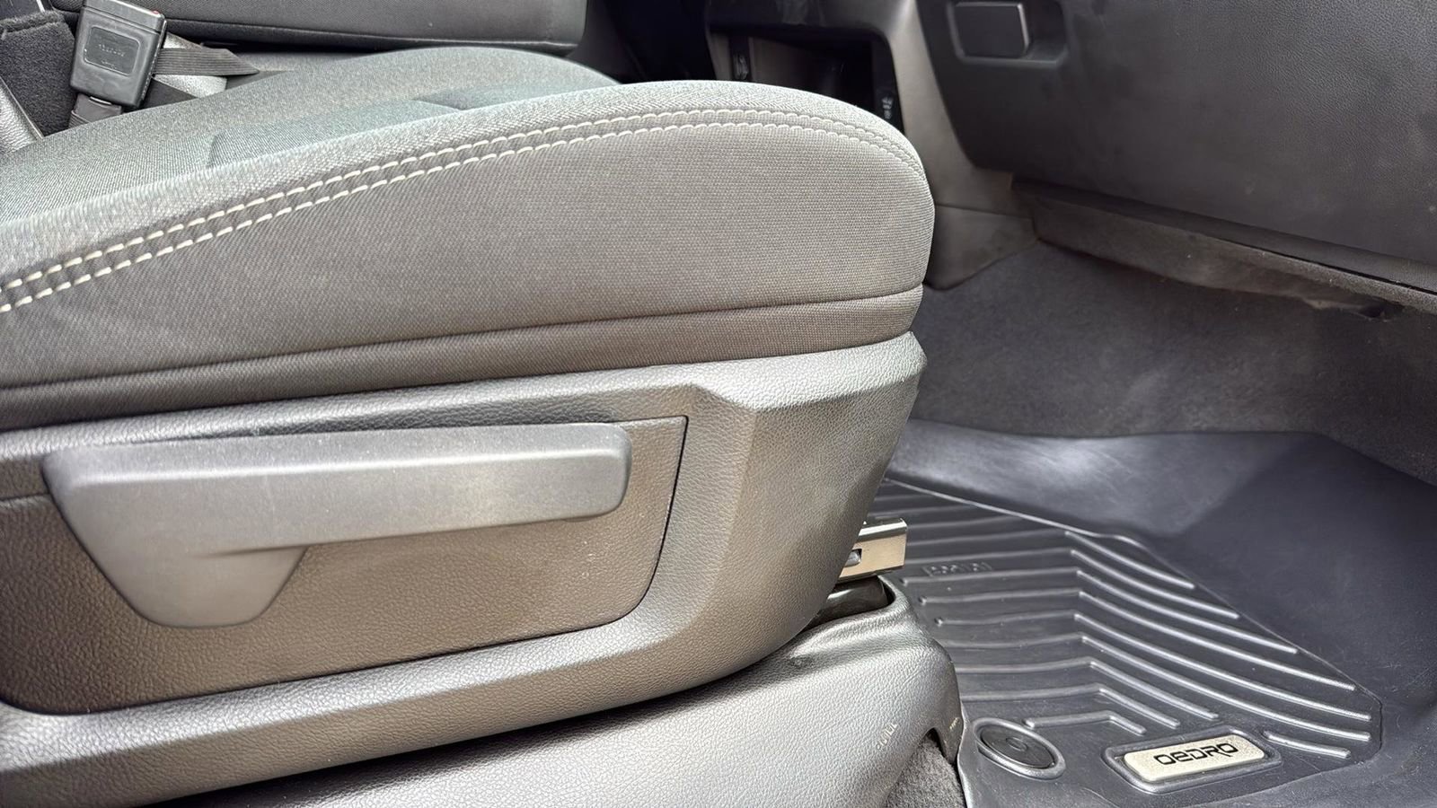 Used 2024 RAM 2500 Tradesman w/ Chrome Appearance Group image 24