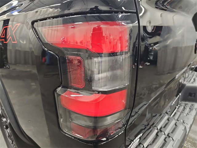Used 2022 Nissan Frontier PRO-4X w/ Pro-4X Premium Package image 33