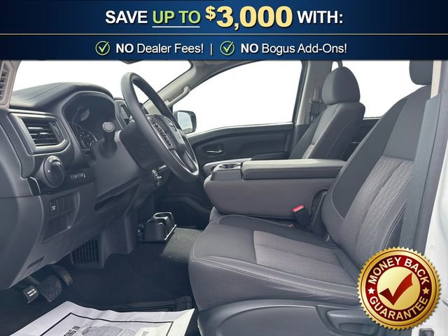 Used 2024 Nissan Titan SV AWD/4WD image 14