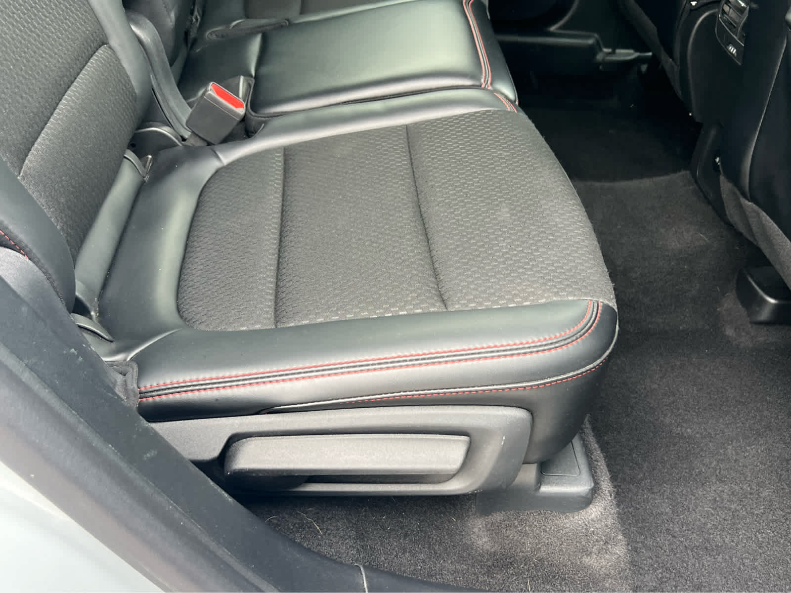 Certified 2025 Ford Escape ST-Line Select AWD/4WD image 21