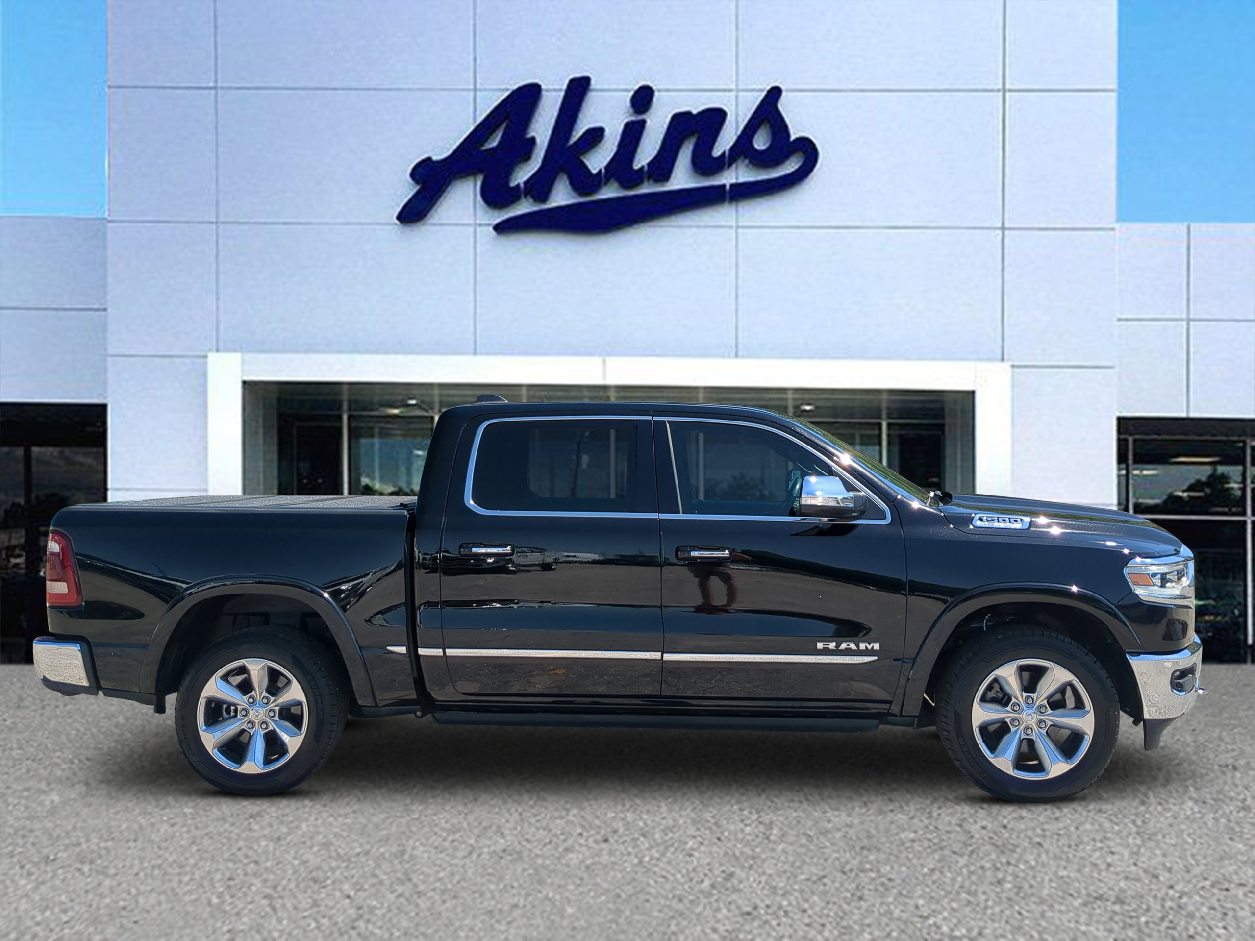Used 2020 RAM 1500 Limited RWD image 1