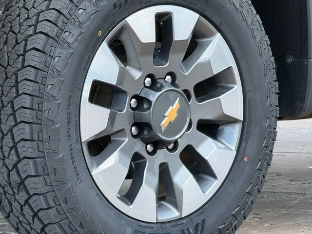 Used 2022 Chevrolet Silverado 2500 Custom w/ Custom Convenience Package AWD/4WD image 11