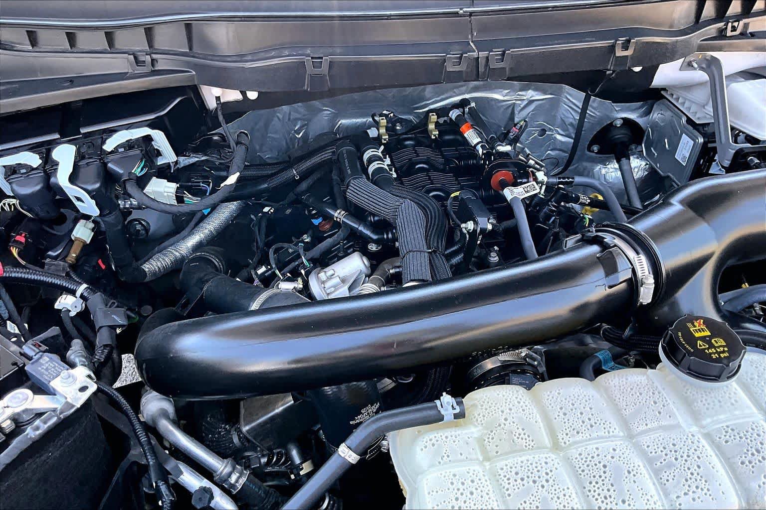 Certified 2025 Ford F150 Tremor AWD/4WD image 33