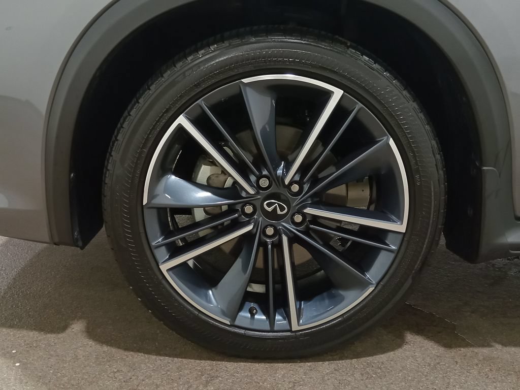 Used 2025 INFINITI QX50 Sport AWD/4WD image 12
