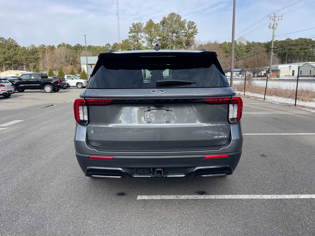 Certified 2025 Ford Explorer ST-Line w/ ST-Line Street Pack image 6