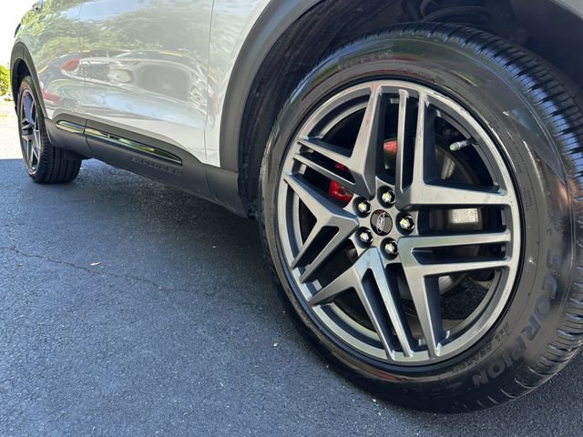 Certified 2025 Ford Explorer ST AWD/4WD image 11