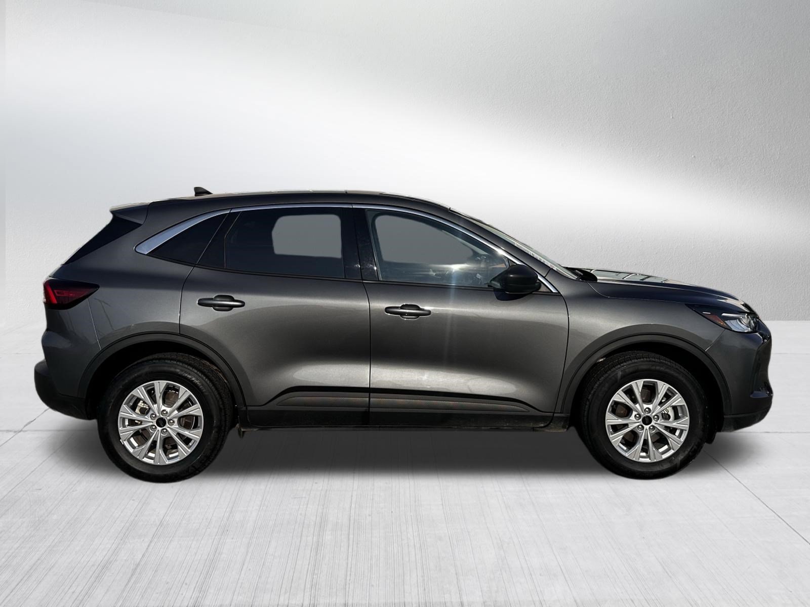 Certified 2024 Ford Escape Active AWD/4WD image 8