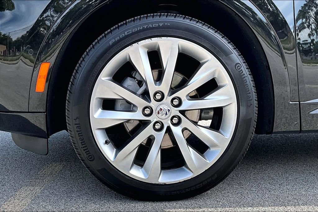 Used 2023 Buick Envision Avenir AWD/4WD image 9