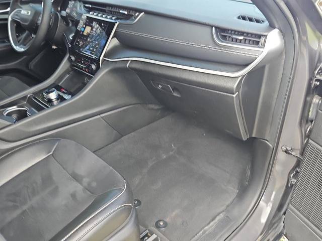 Used 2024 Jeep Grand Cherokee Altitude AWD/4WD image 33