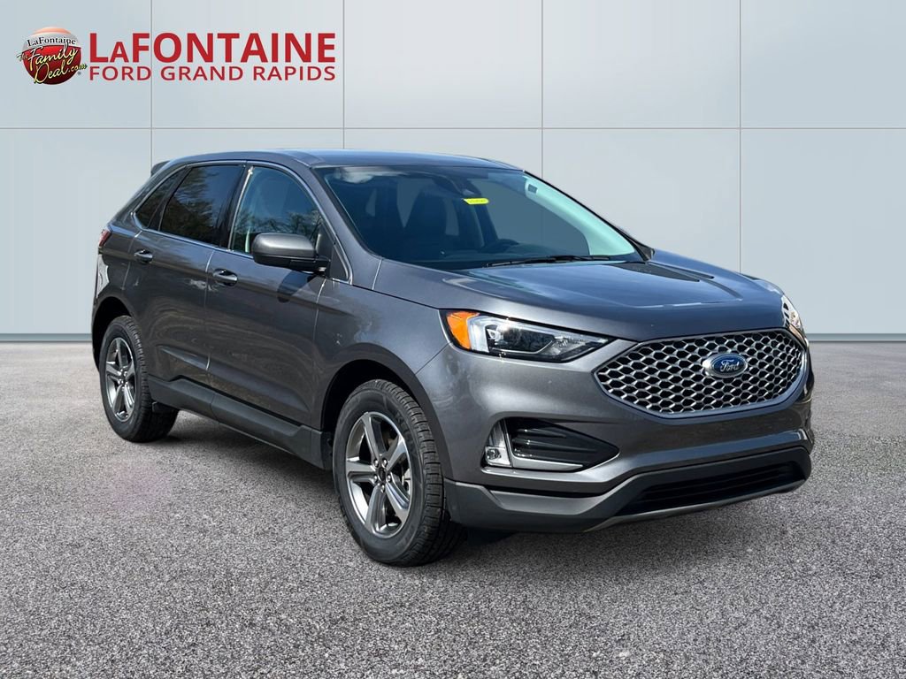 Certified 2024 Ford Edge SEL w/ Convenience Package AWD/4WD image 3