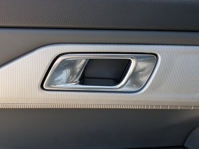 Certified 2025 Ford Explorer Active RWD image 29
