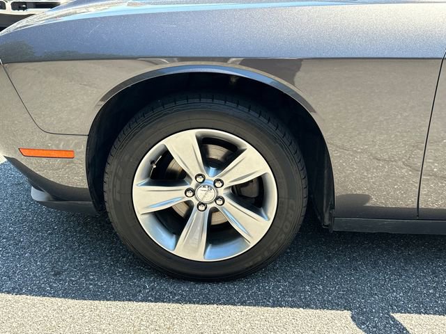Used 2020 Dodge Challenger SXT RWD image 11