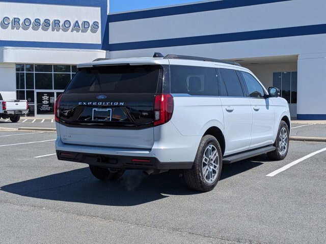 Certified 2025 Ford Expedition Max Active AWD/4WD image 4