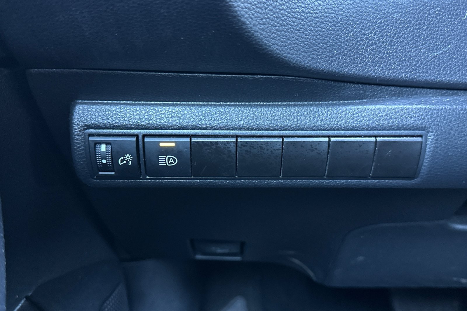 Used 2024 Toyota Corolla LE FWD image 25