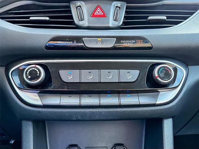 Used 2018 Hyundai Elantra GT FWD image 16