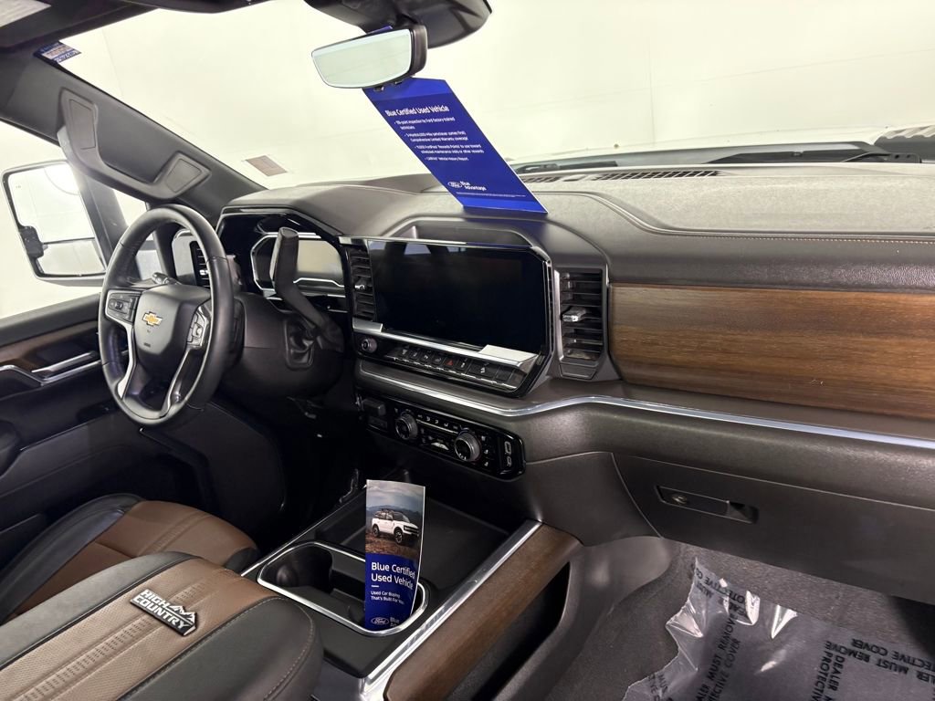 Used 2024 Chevrolet Silverado 3500 High Country image 36