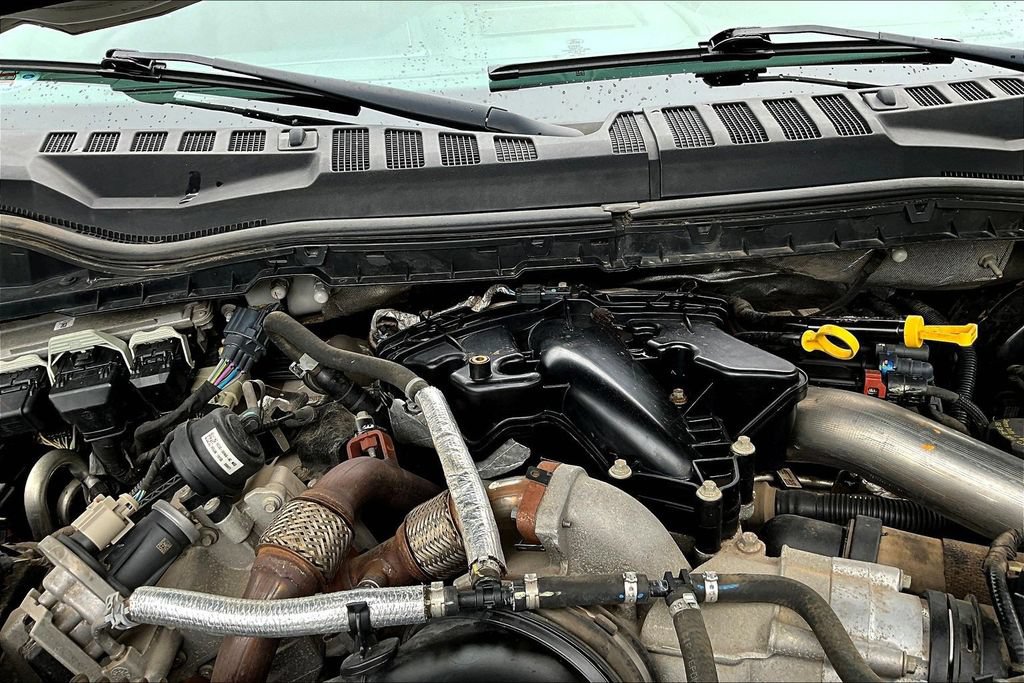Certified 2019 Ford F250 Lariat w/ Lariat Value Package AWD/4WD image 35