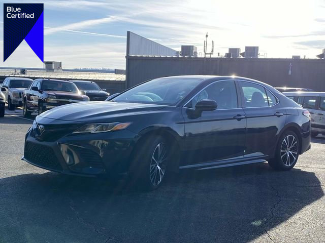 Used 2019 Toyota Camry SE image 1