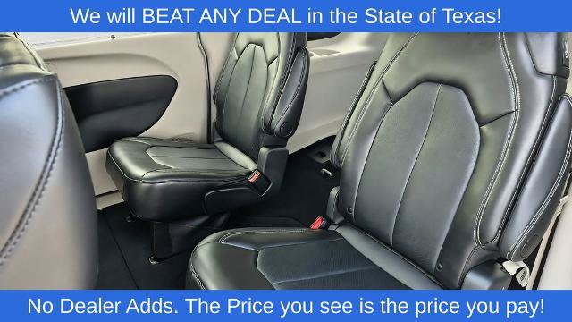 Used 2024 Chrysler Pacifica Touring-L FWD image 25