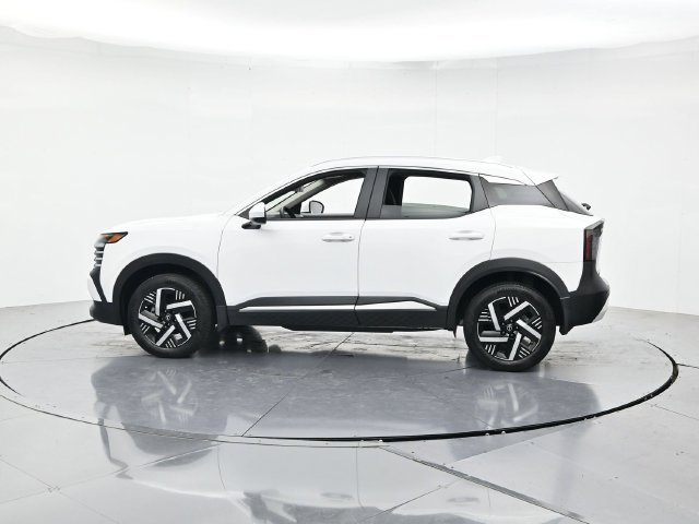 Used 2025 Nissan Kicks SV w/ SV Premium Package FWD image 8