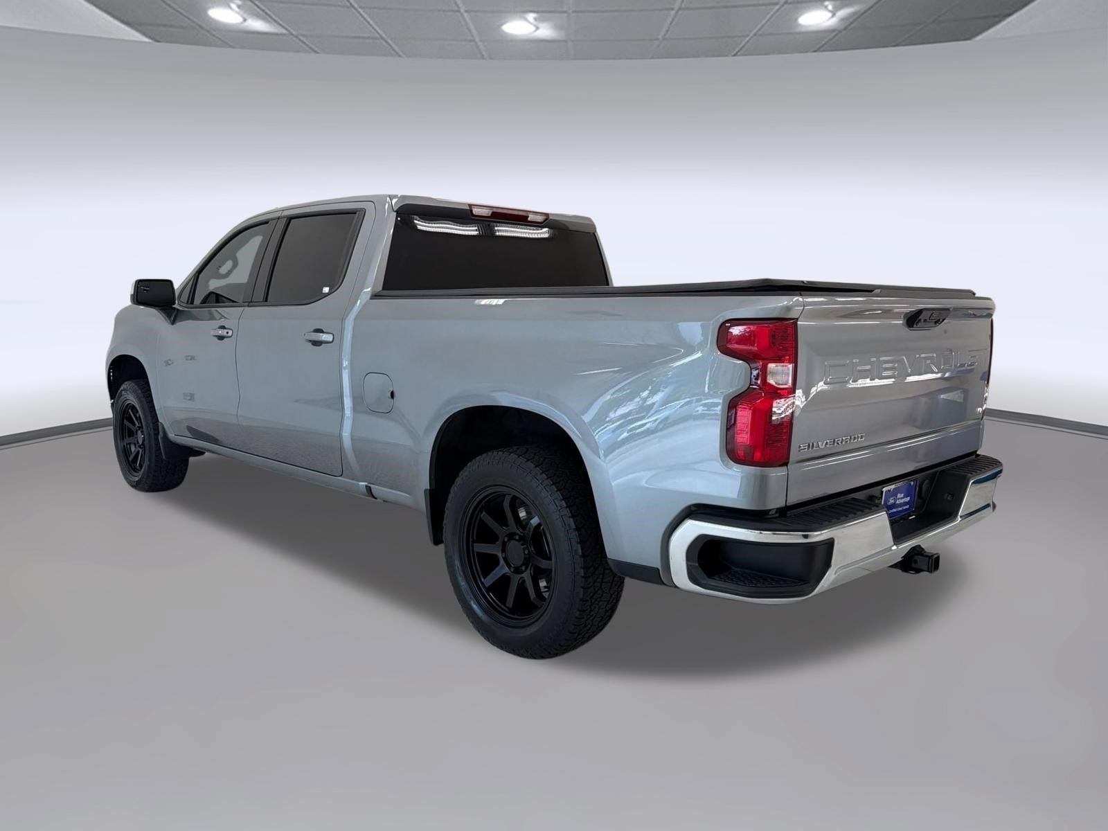 Used 2024 Chevrolet Silverado 1500 LT w/ Protection Package RWD image 3