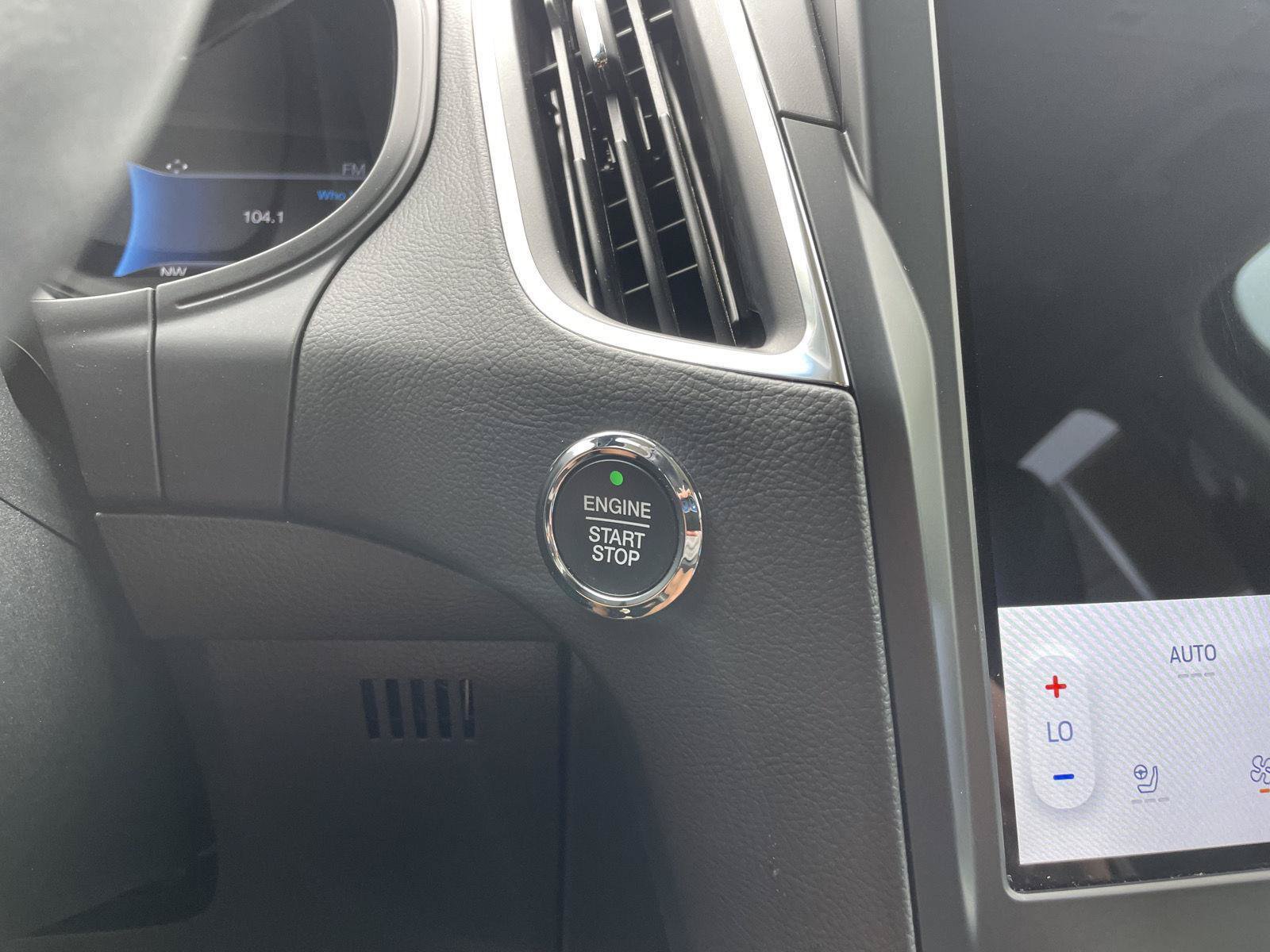 Certified 2024 Ford Edge Titanium AWD/4WD image 24