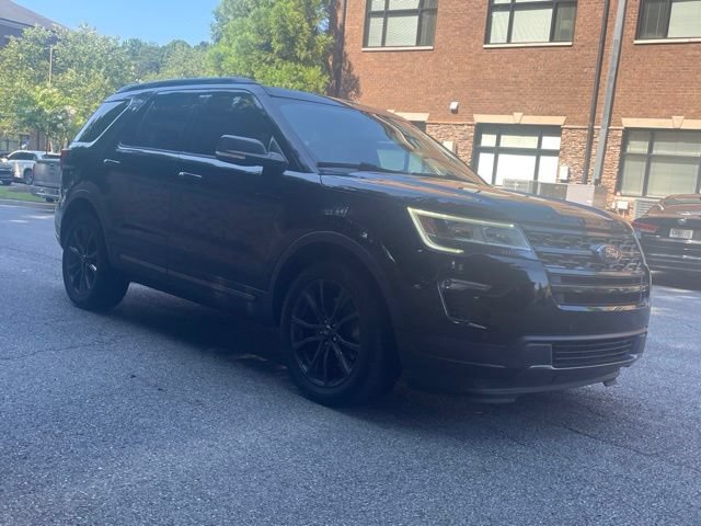 Certified 2018 Ford Explorer XLT w/ Equipment Group 202A FWD image 3