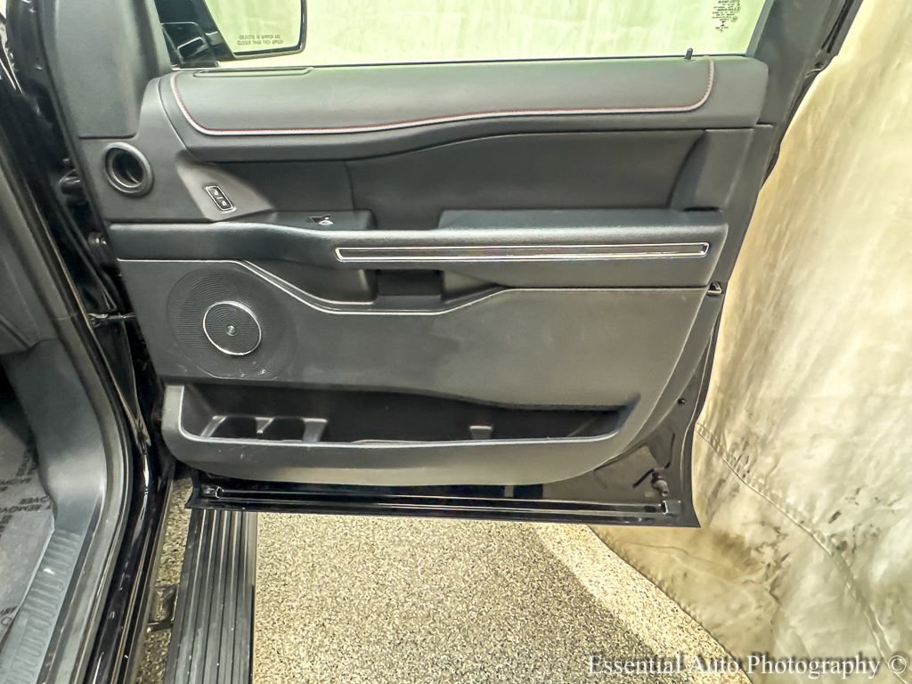 Certified 2023 Ford Expedition Limited image 29