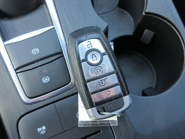 Certified 2025 Ford Escape ST-Line Select AWD/4WD image 26